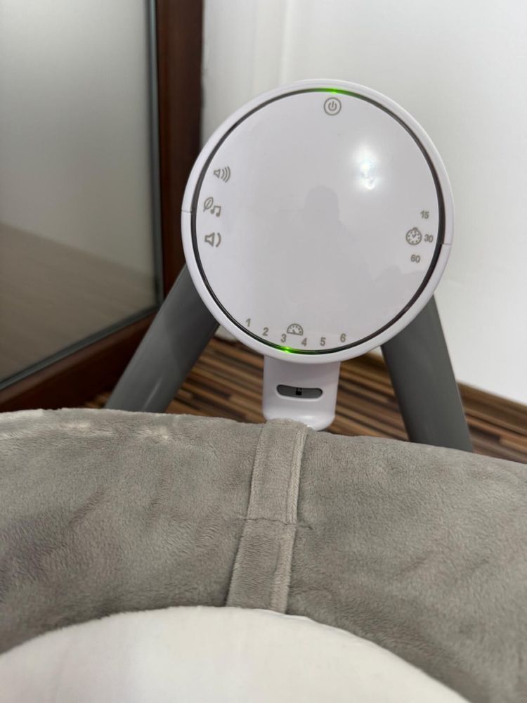 Leagăn electric cu vibrati  stare perfecta