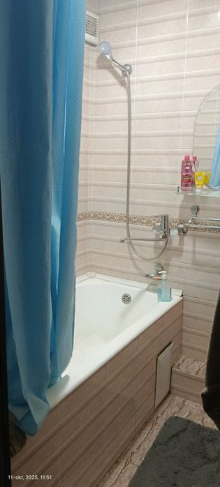 Arenda qoraqamish tansqboy bozor oldiga oila qizlar bollar