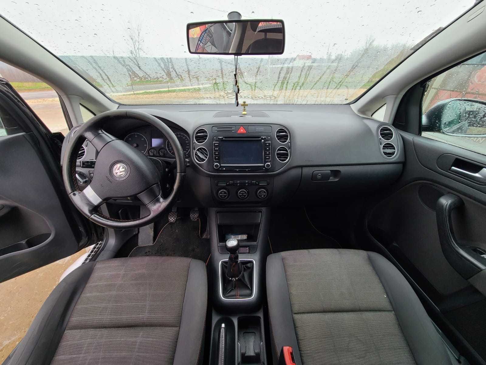 Vând Golf 5 plus! An 2006!