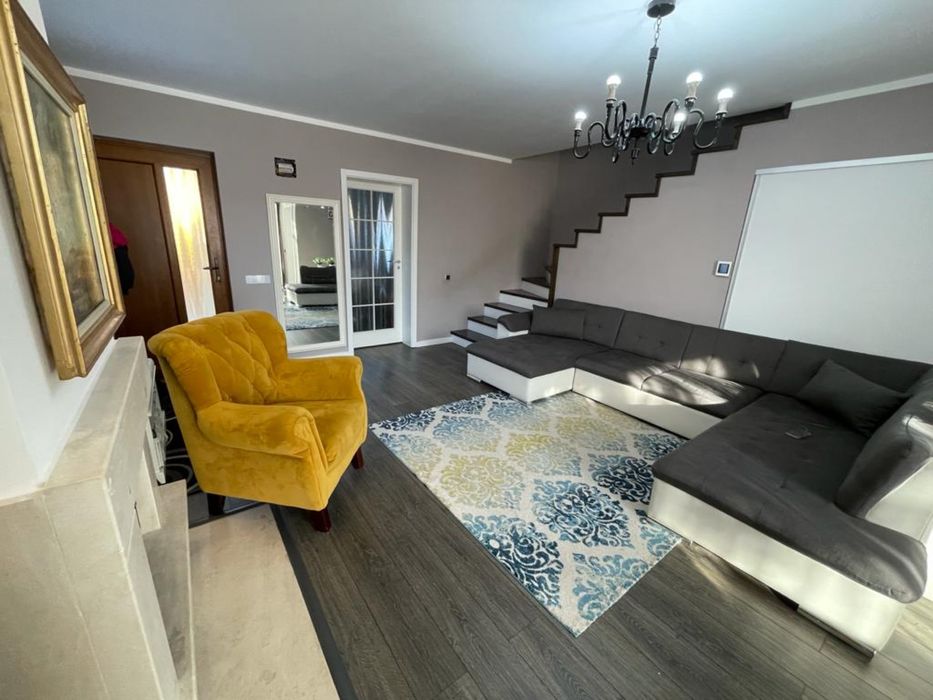 Persoana fizica CASĂ Duplex de vanzare