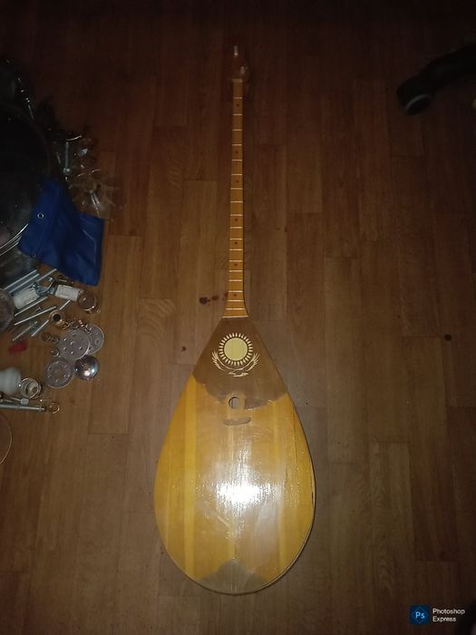 Домбыра . Шок цена. Спешите купить