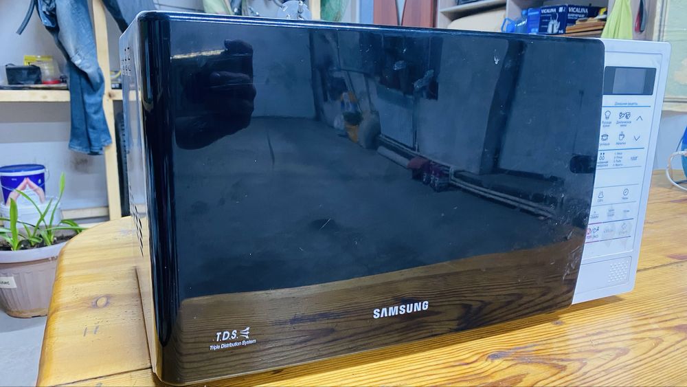 Продается микроволновая печь Samsung