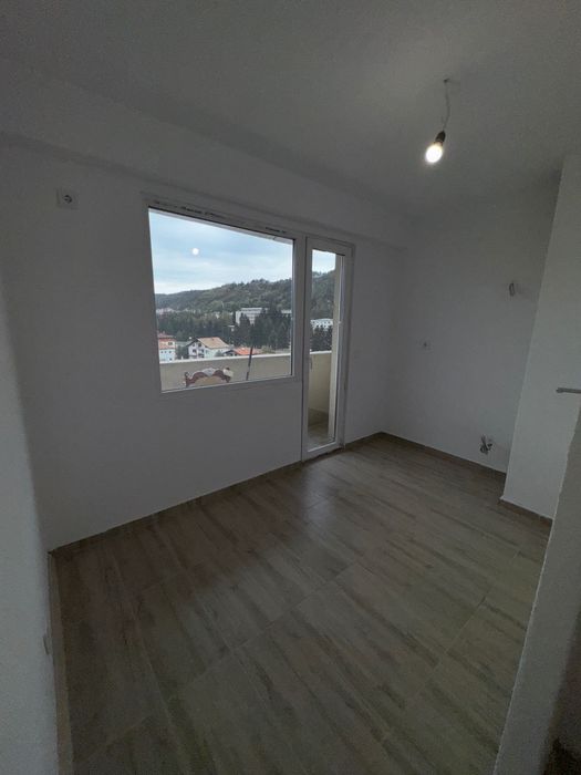 Продава се Двустаен апартамент в Разлог - 67 кв.м за 777 €/кв.м - Снимка #8
