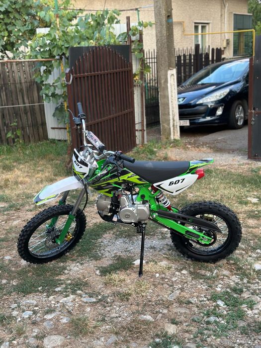 De vânzare atv ,motocros 125cc. Noi în cutie.