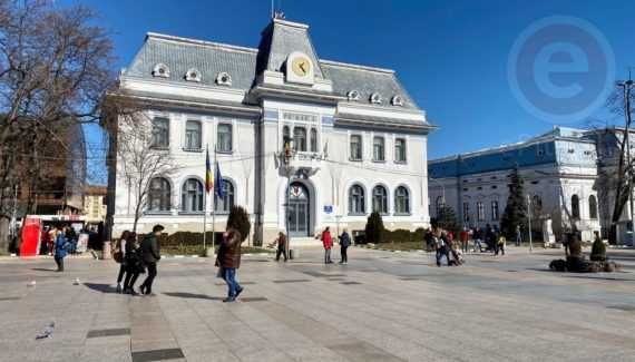 Pitesti ultracentral piata primariei apartament 6 camere