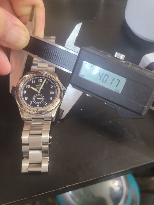 Eterna AirForce III automatic, ceas militar excepțional