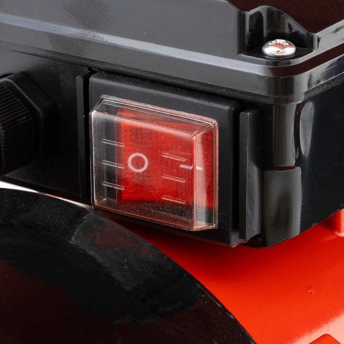 Moară cereale, știuleți, lucernă și tulpinoase, motor 3,9KW, 240kg/ora