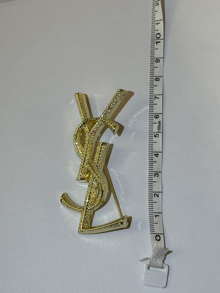 Brosa ysl incriptionata