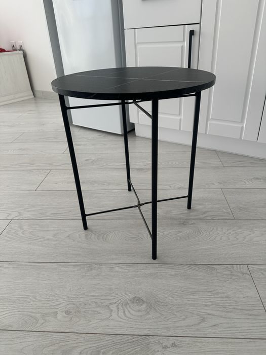 Маса малка, цена 25 лв