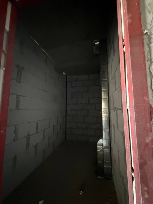 Срочно продается 2х ком., кв., на литературном 2/5/9 57м2