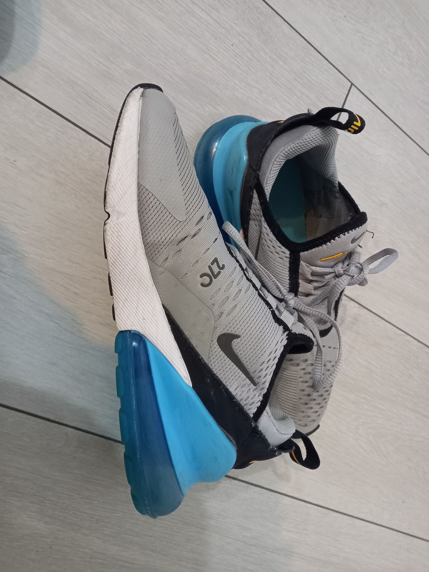 Маратонки   Nike air 270
