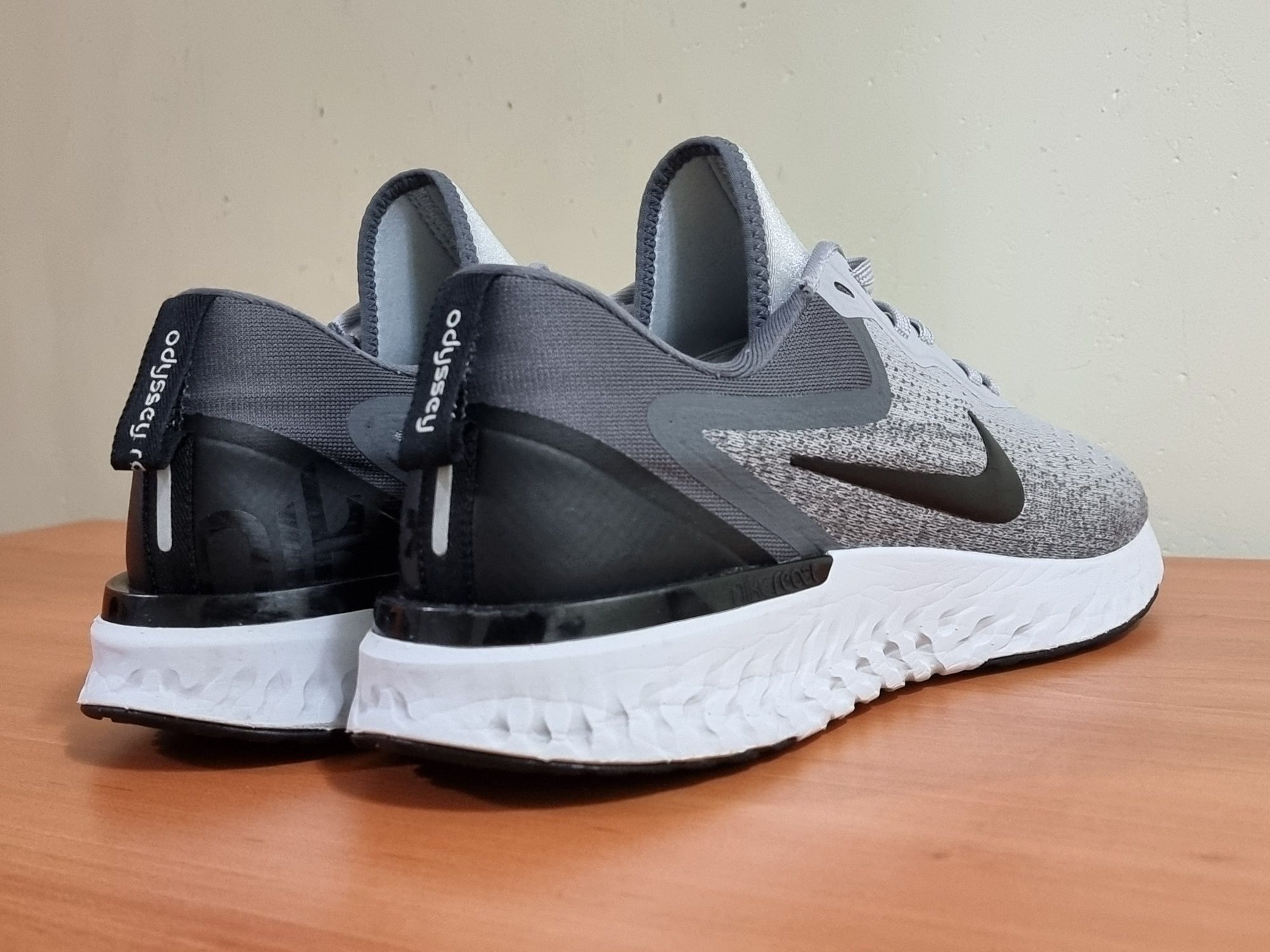 Nike Odyssey React спортни обувки 44,5 номер