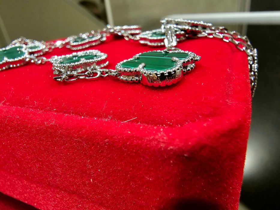 Van Cleef & Arpels VCA Silver Green 20 Motifs Alhambra Дамско Колие
