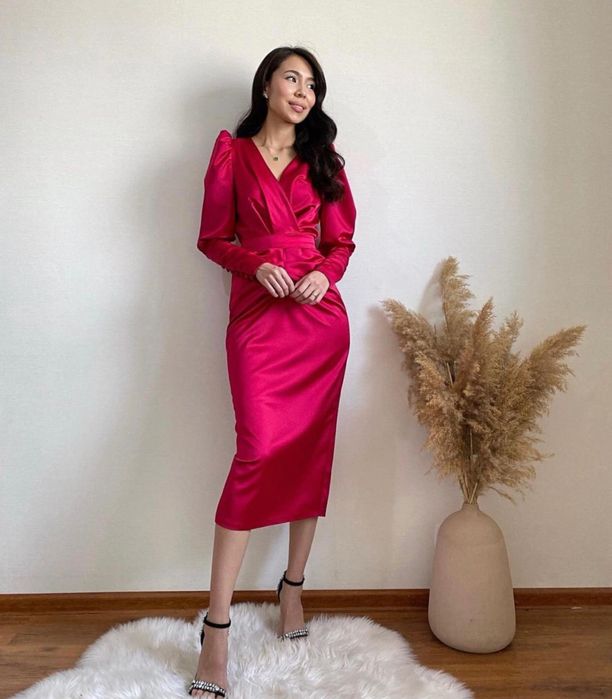 Продам атласное платье