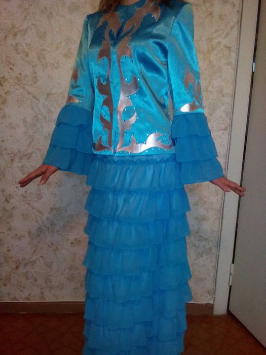 Продам концертный национальный костюм