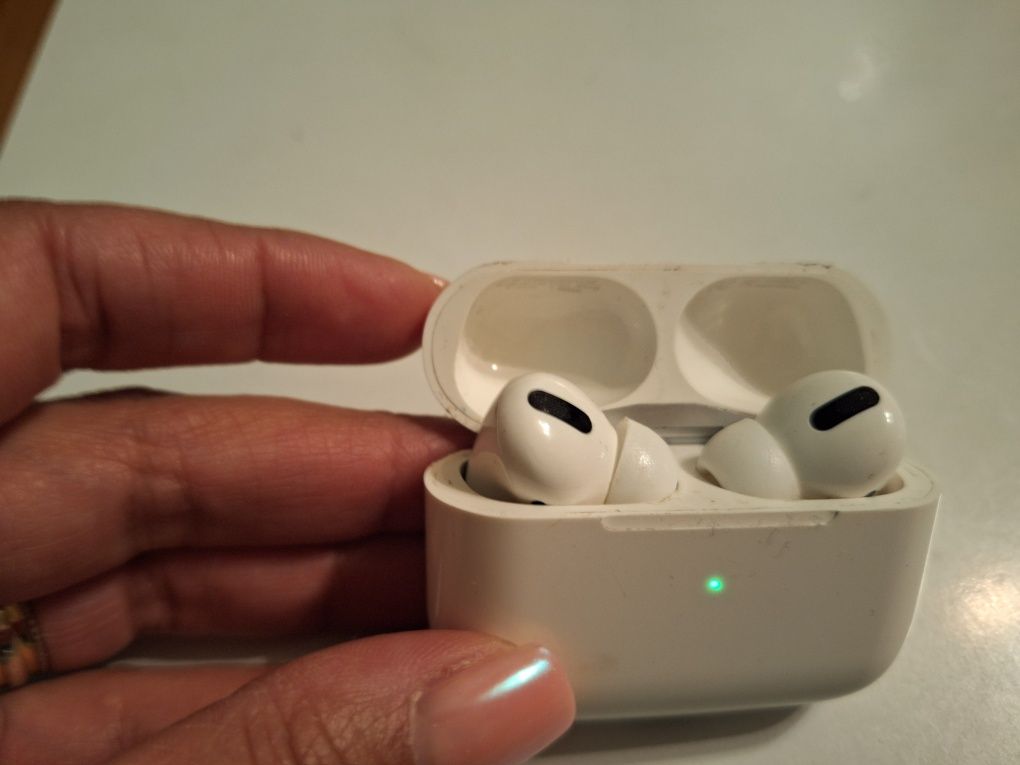 Слушалки Apple Air pods pro