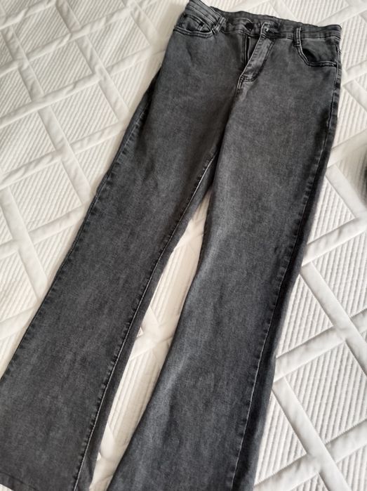 Продам джинсы хорошего состояния