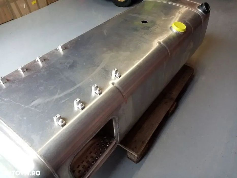 Oferim Spre Vanzare Rezervor CAMION MAN, DAF, Mercedes