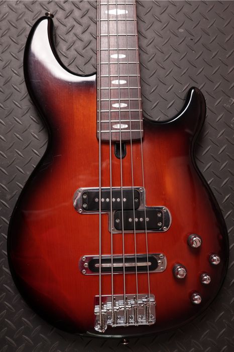 Бас-гитара Yamaha BB 615