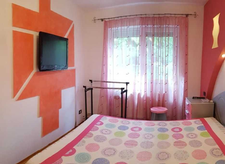 Дава се под наем Двустаен апартамент в Пловдив, Гагарин - 60 кв.м за 219.3 € - Снимка #3
