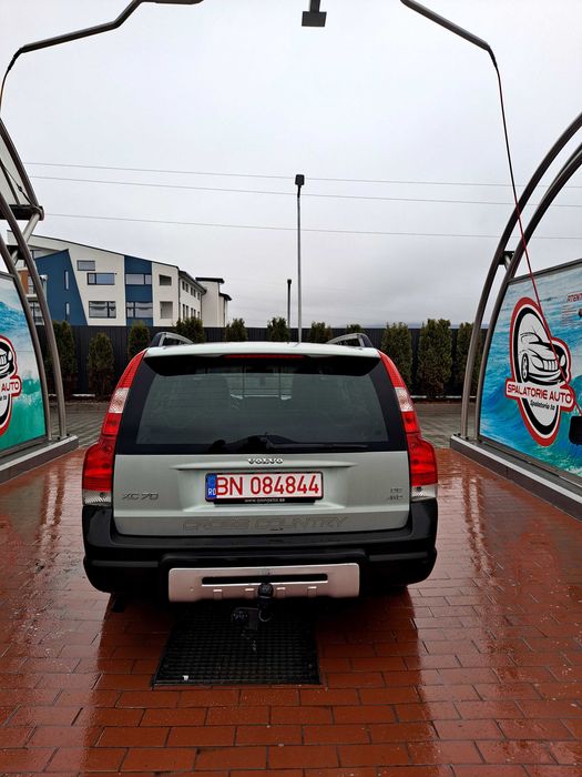 Volvo XC70 AWD 4x4 – 185 CP, 2.4 Diesel, Automat – 2004 –