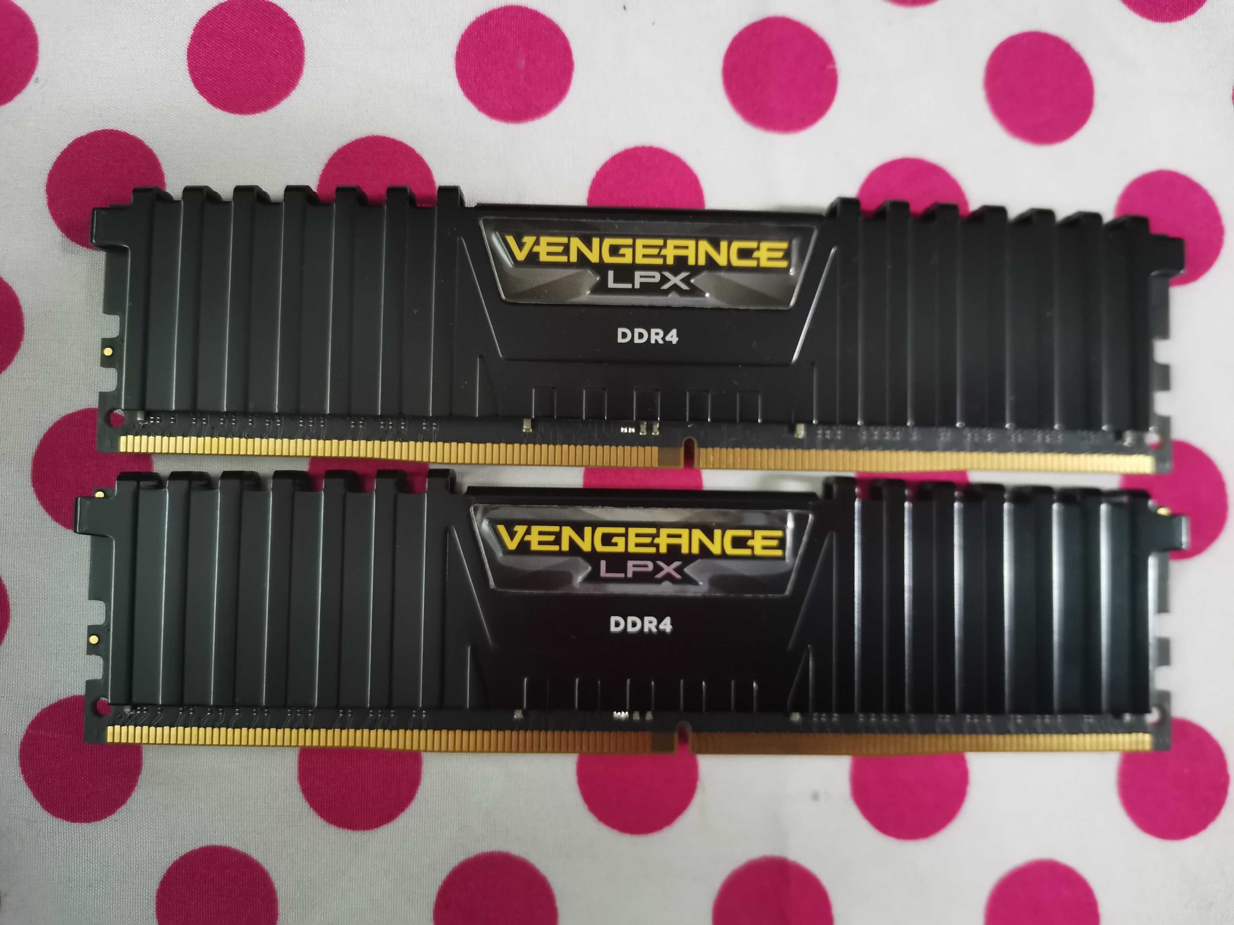 Memorie Corsair Vengeance LPX Black 32GB DDR4 3000MHz Desktop.