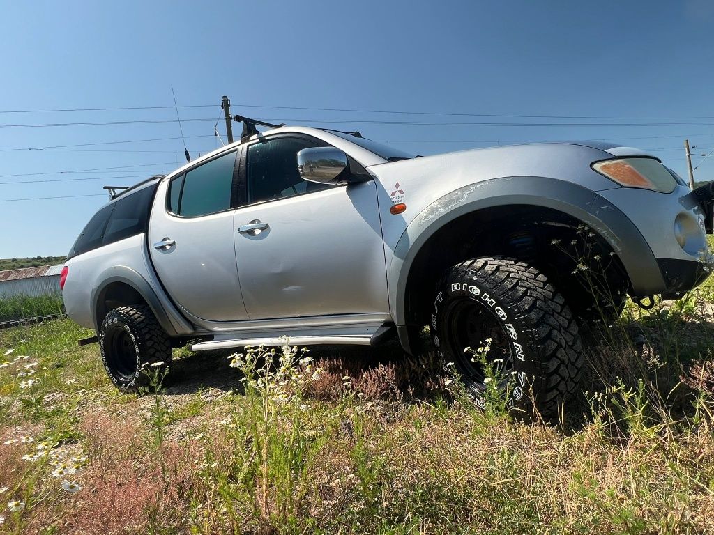 Mitsubishi  L200