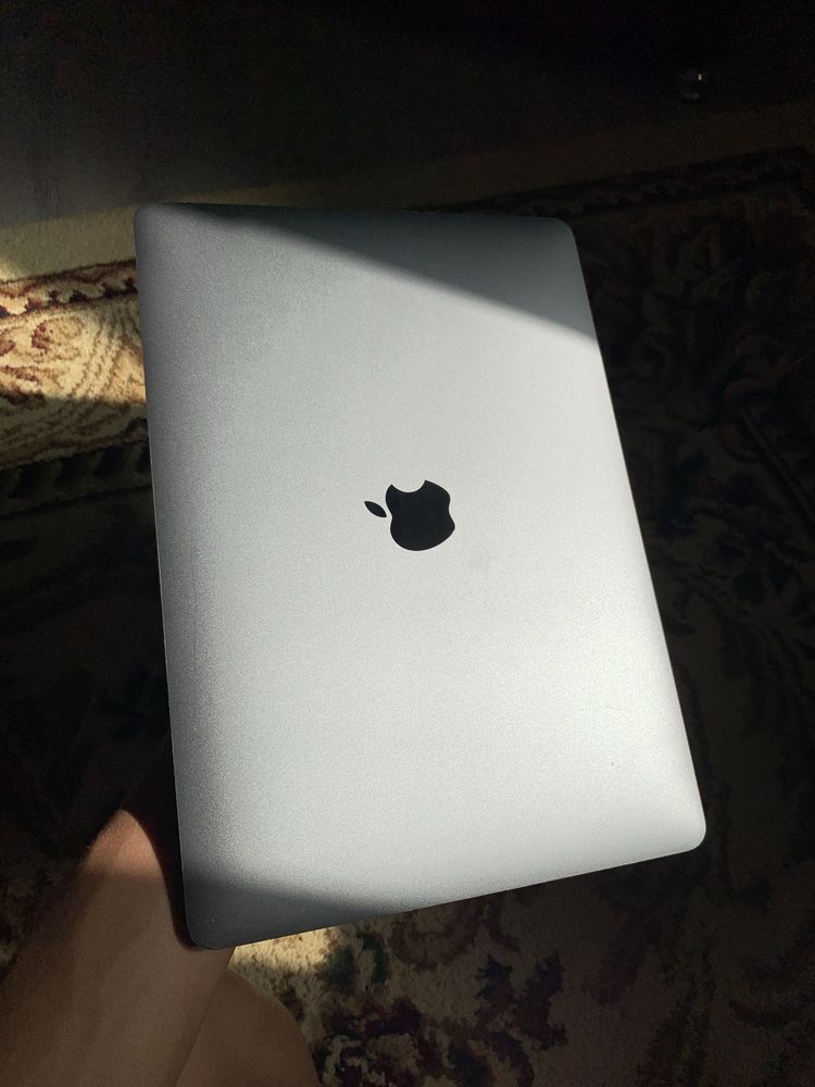 Macbook pro m1 srochna