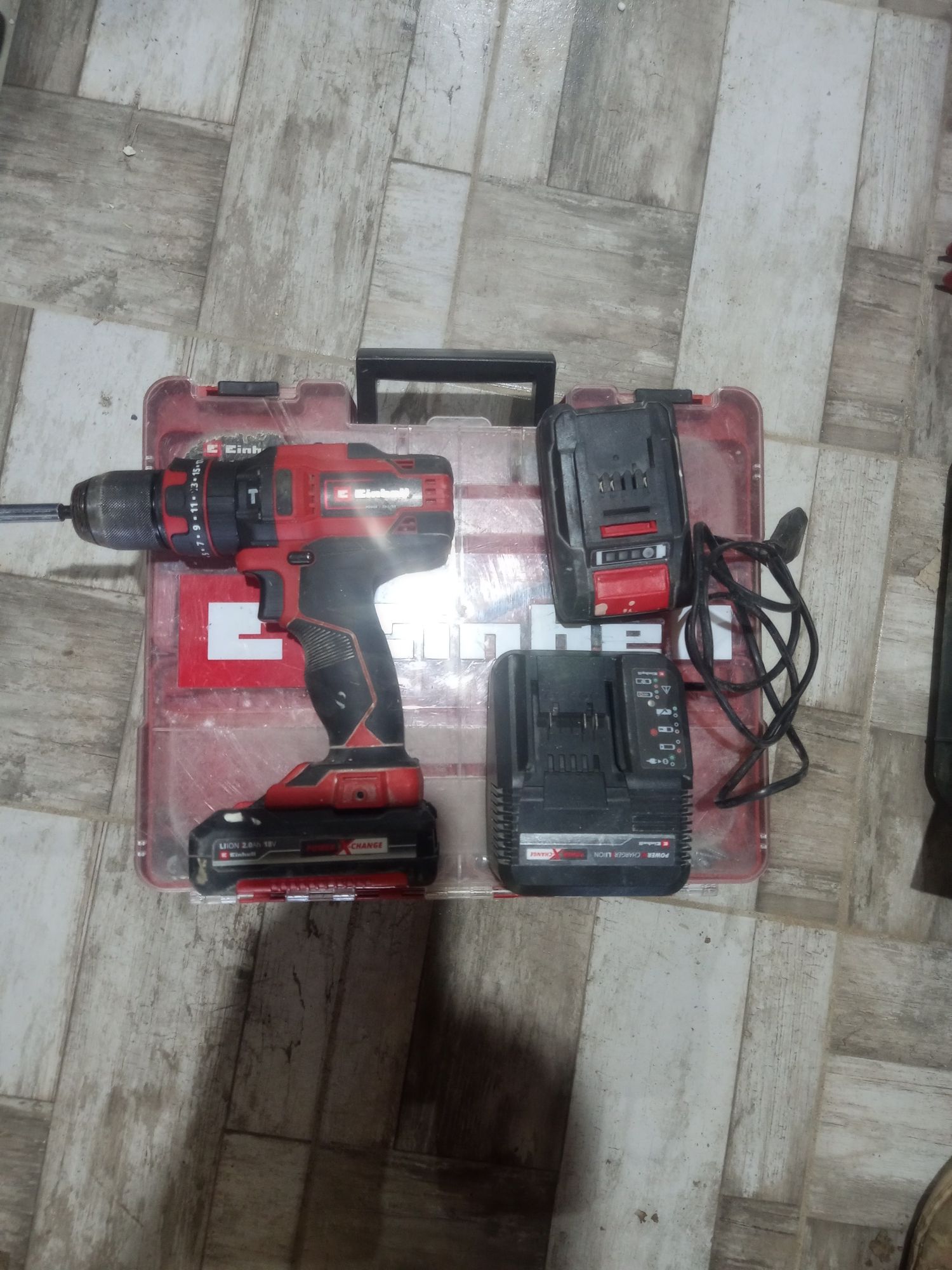 Scule electrice și pe baterie