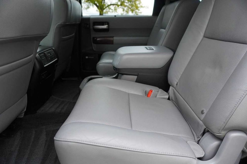 Toyota Sequoia Platinum