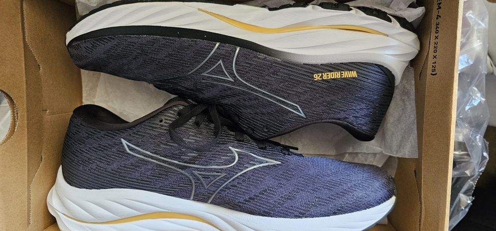 Mizuno Wave rider 26, marime 44 (nu nike, adidas, asics)