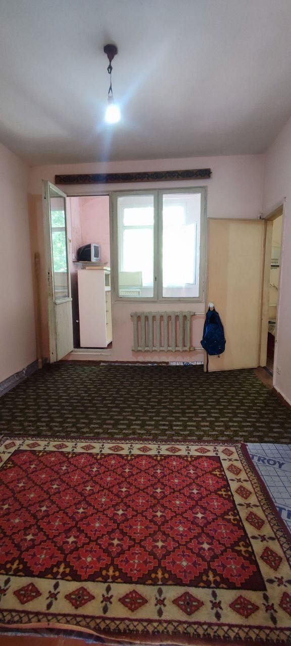 Продам СВОЮ ДВУХКОМНАТНУЮ КВАРТИРУ возле метро Мирзо Улугбек