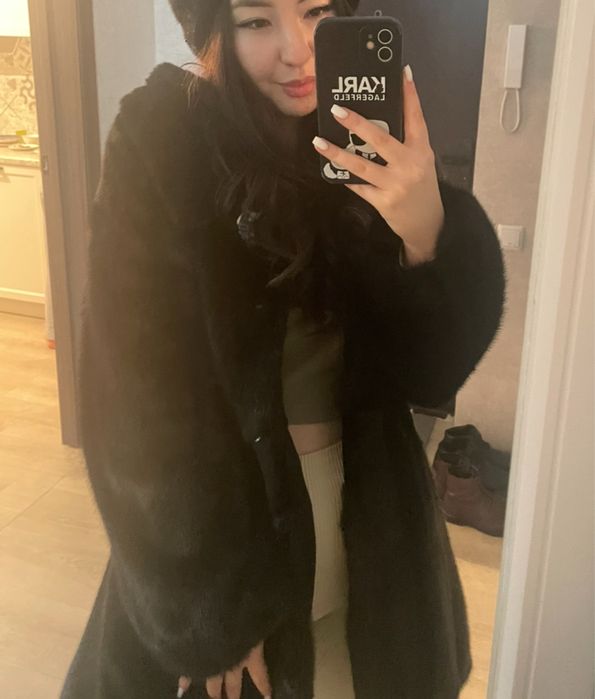 Продам норковую шубу