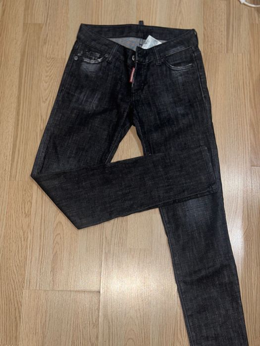 Vând blugi DSQUARED2 originali