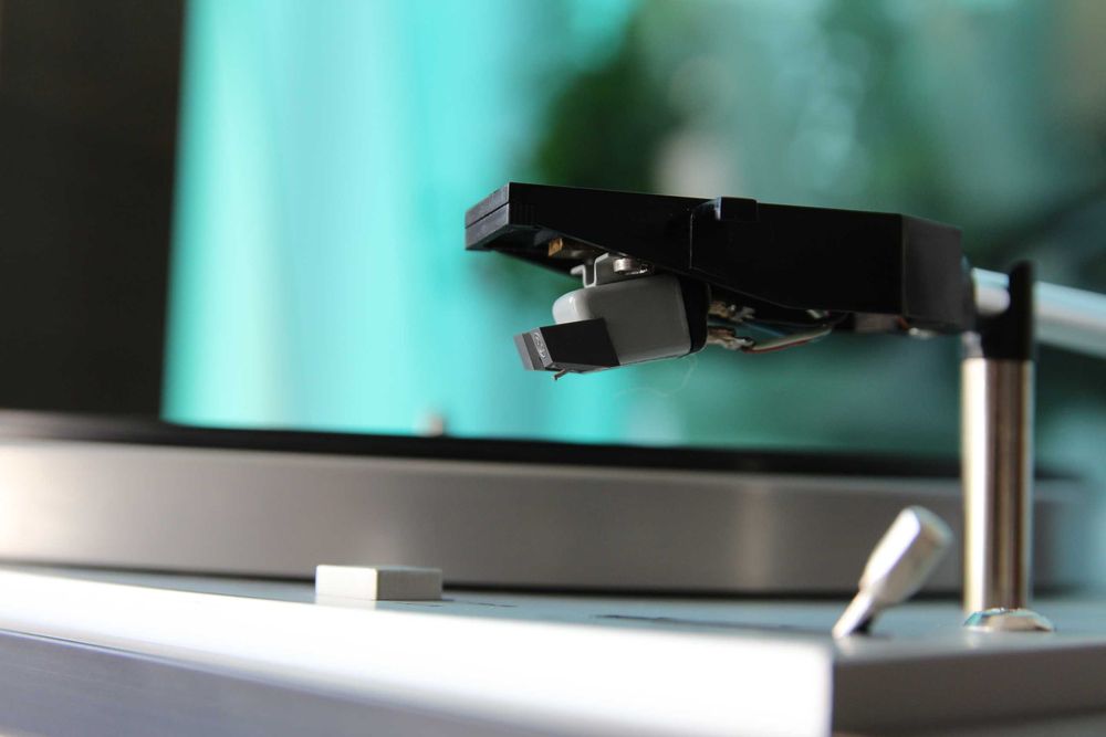 Luxor Dirigent 3835 cu pick-up 4221 si boxe ITT Hyperion H3-50