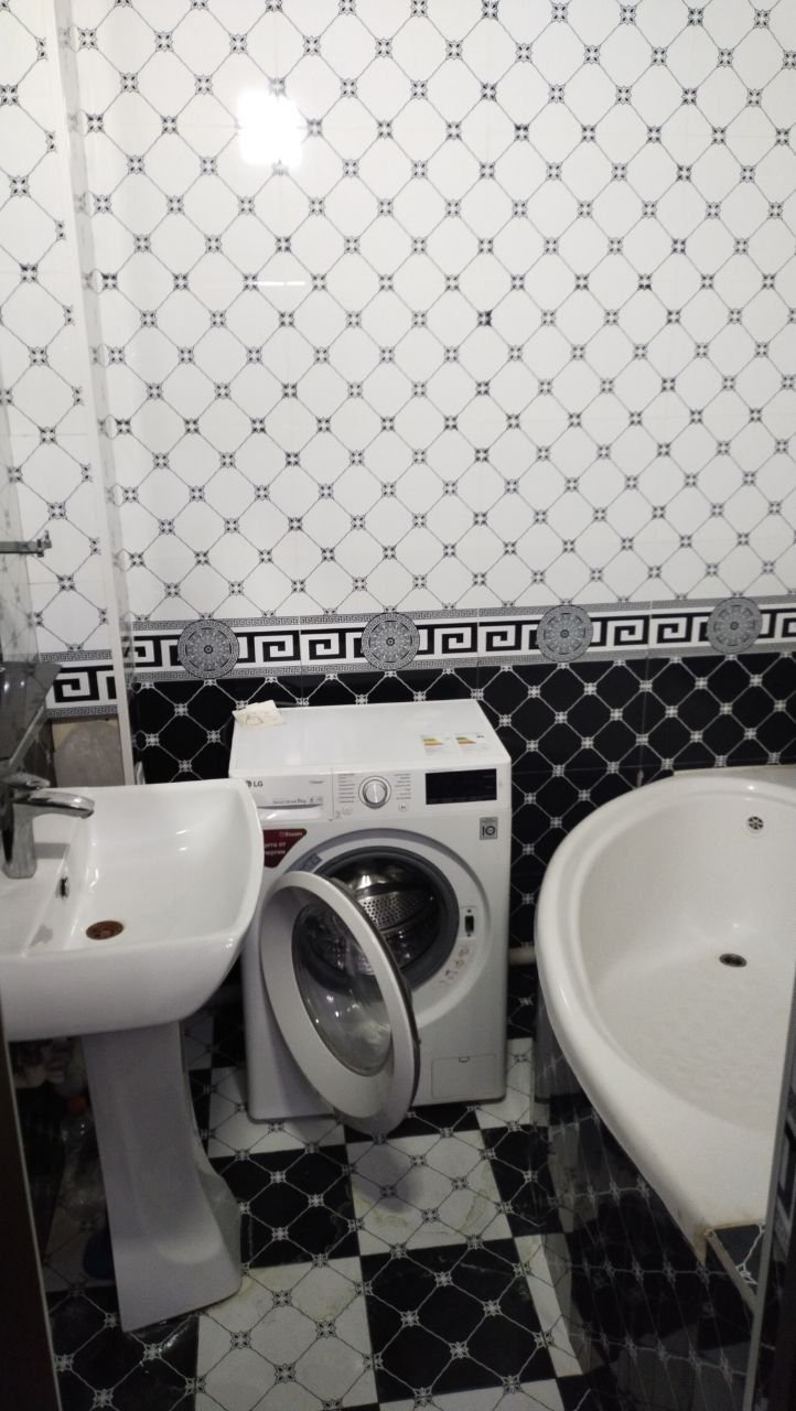 Dexqon bozor yonida 3 xonali lyuks kvartira ijaraga beriladi