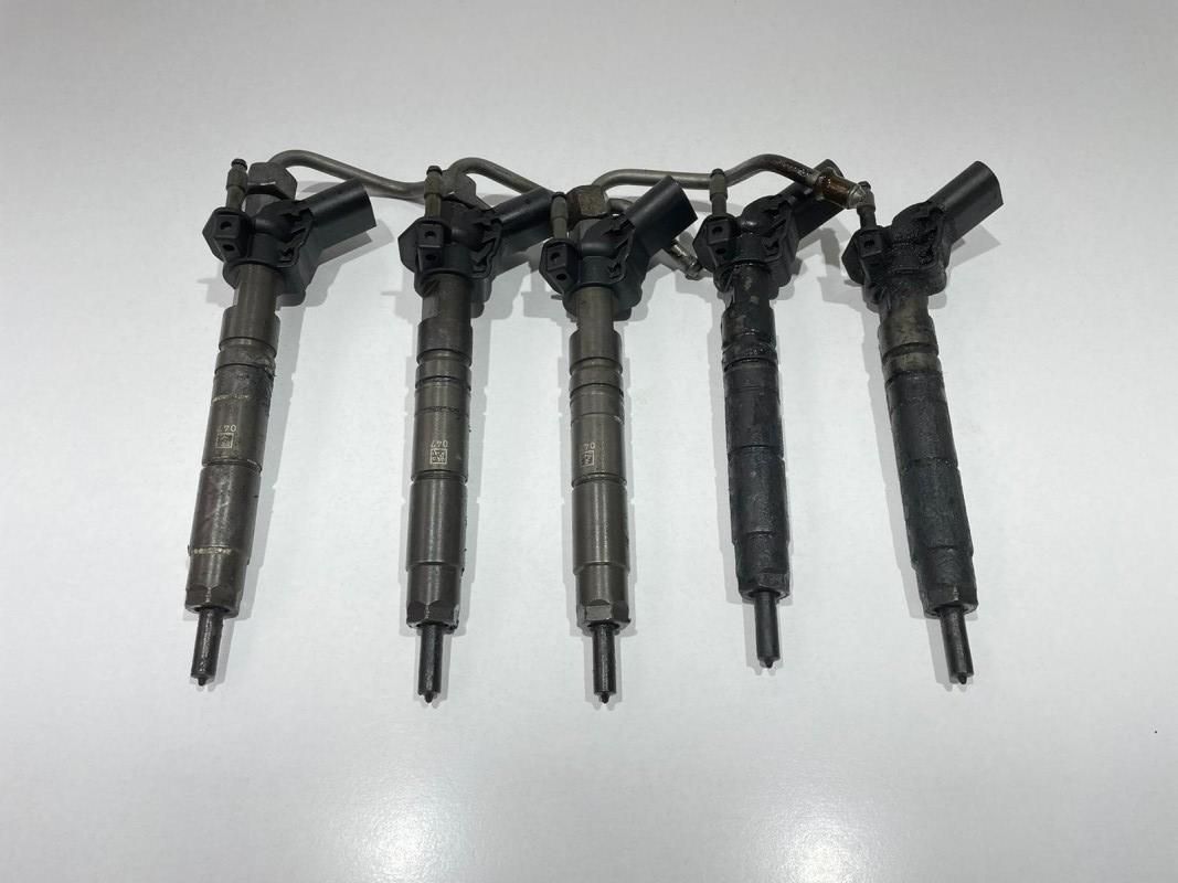 Injector Mercedes CLS (2011->) [C218] w218 350 cdi A6420701187