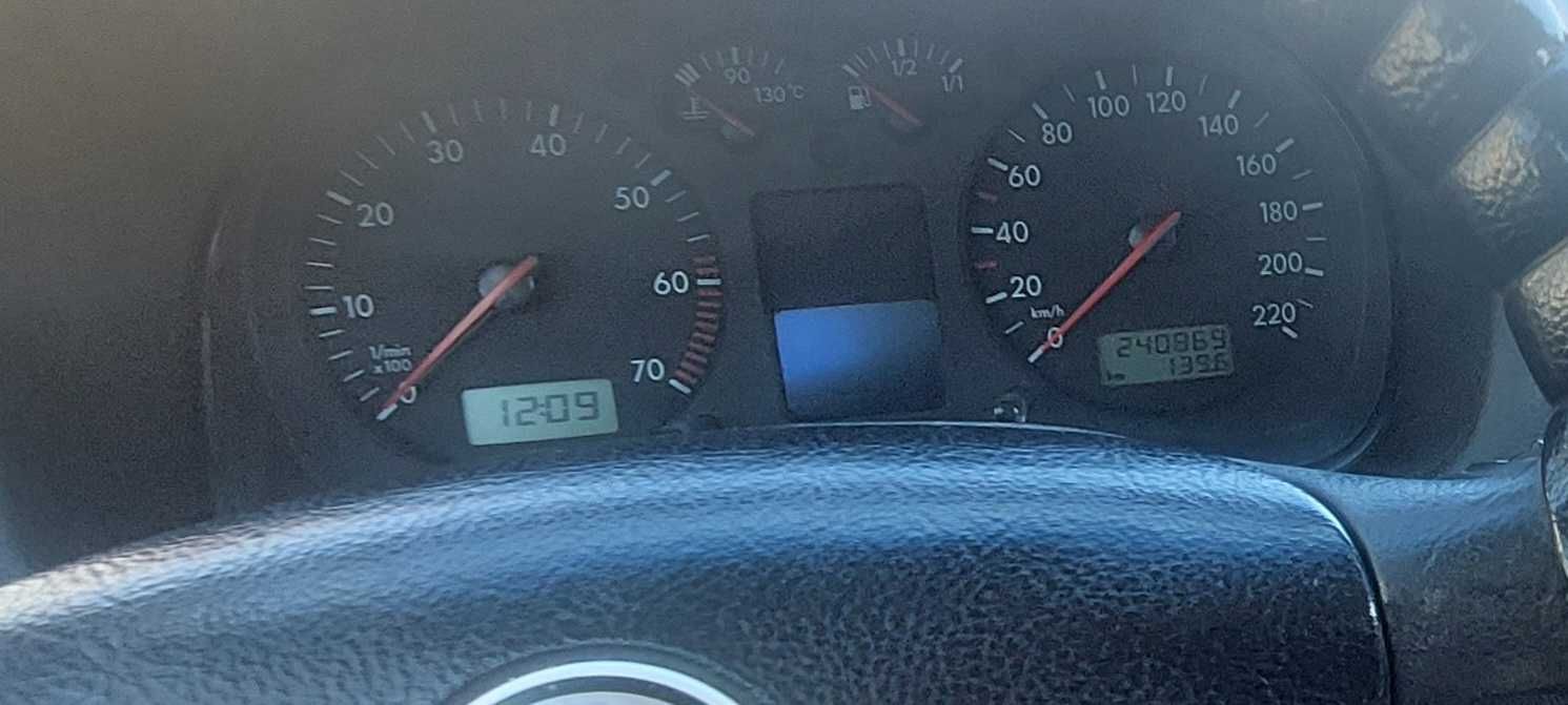 Vw golf  4 (1.4 бензин/газ]