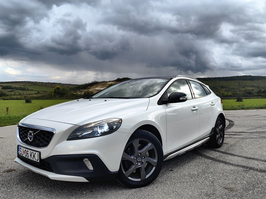 Volvo V40 2.0 Cross Country diesel 5 cilindrii