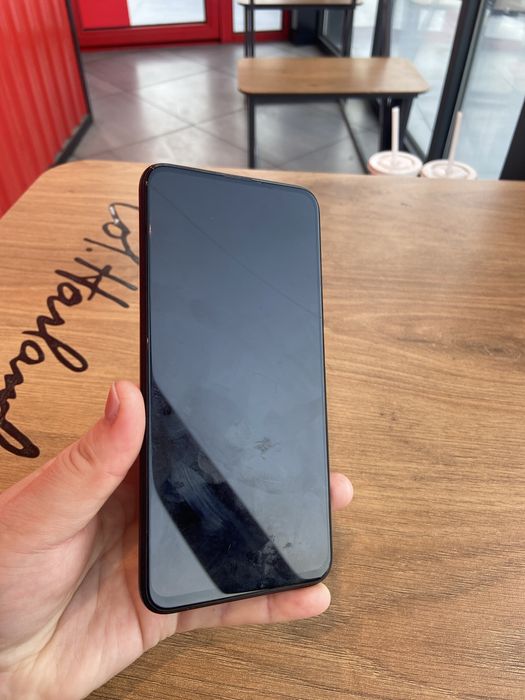 Honor9 телефон сотилади срочно!!