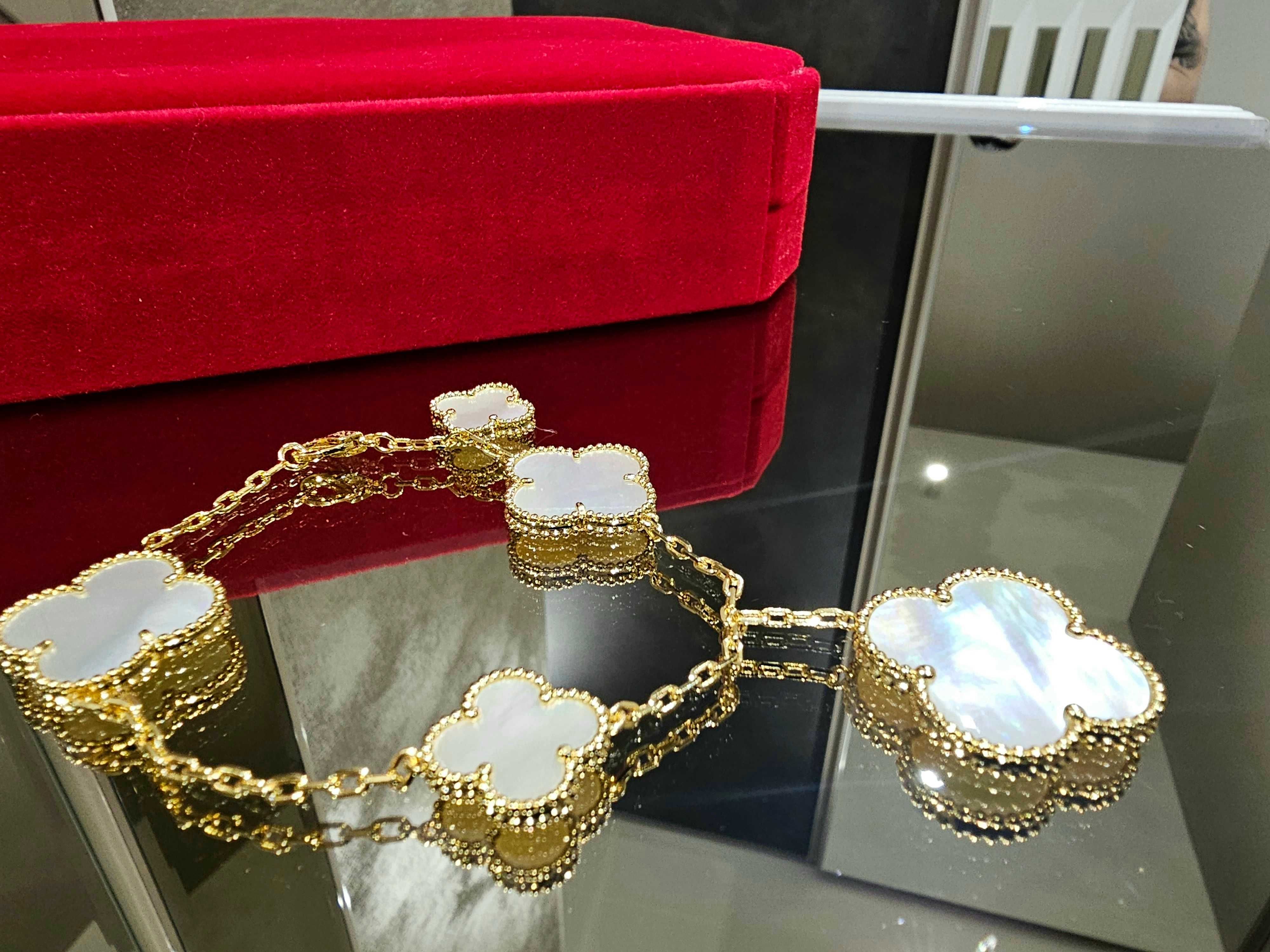 Van Cleef & Arpels VCA Gold Mother Pearl Magic Alhambra Дамска Гривна