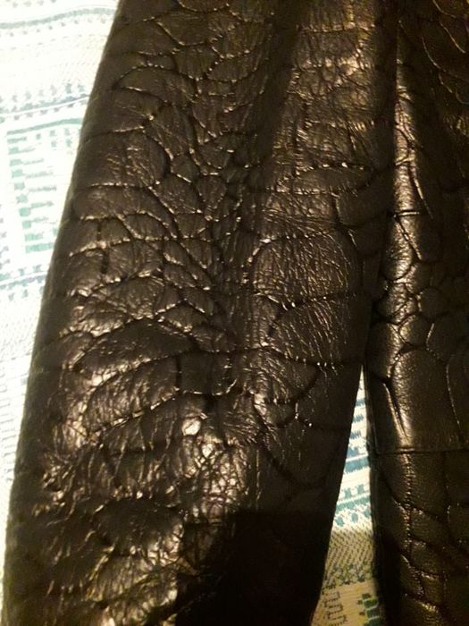 Продам новую женскую кожаную дублёнку, женскую кожаную ушанку