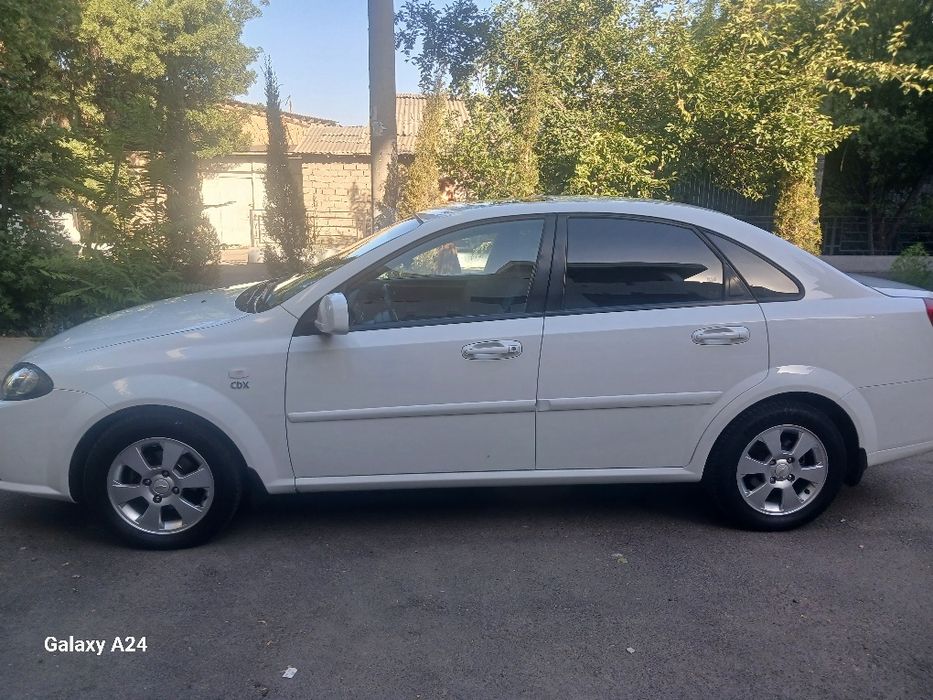 Lacetti Gentra 2014 года выпуска своя