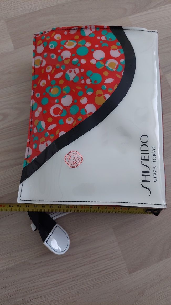 SHISEIDO Ginza Tokyo оригинална нова голяма чанта портмоне несесер
