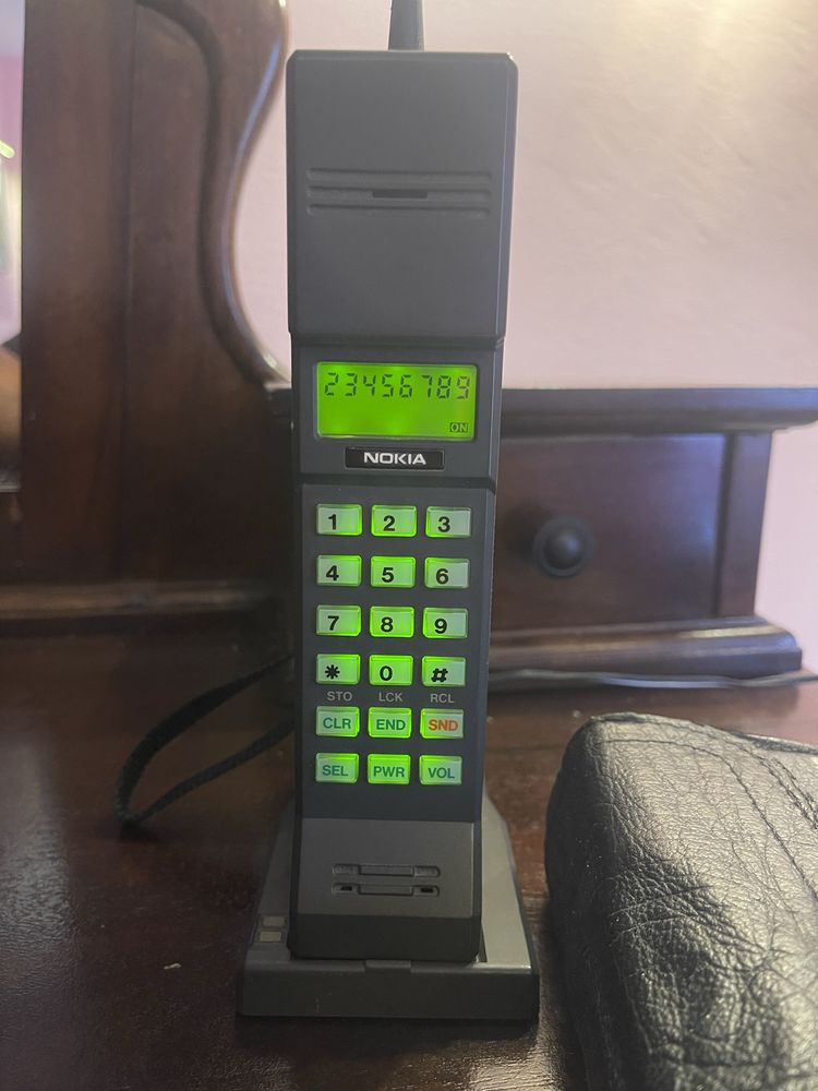 nokia 1987г. mobira cityman 1320