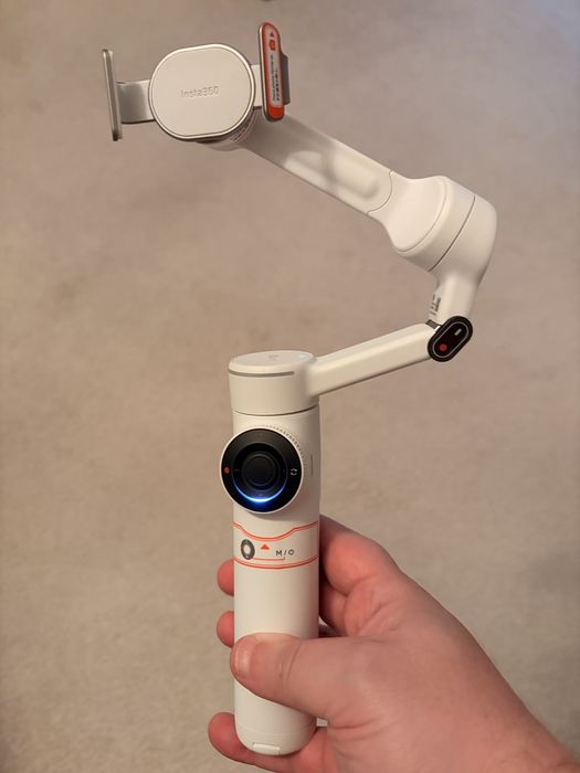 Ghimbal Insta flow 2 pro