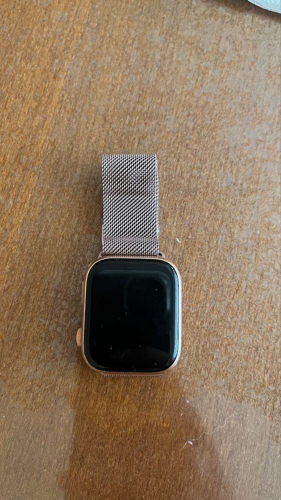 Smart watch с магнитна каишка