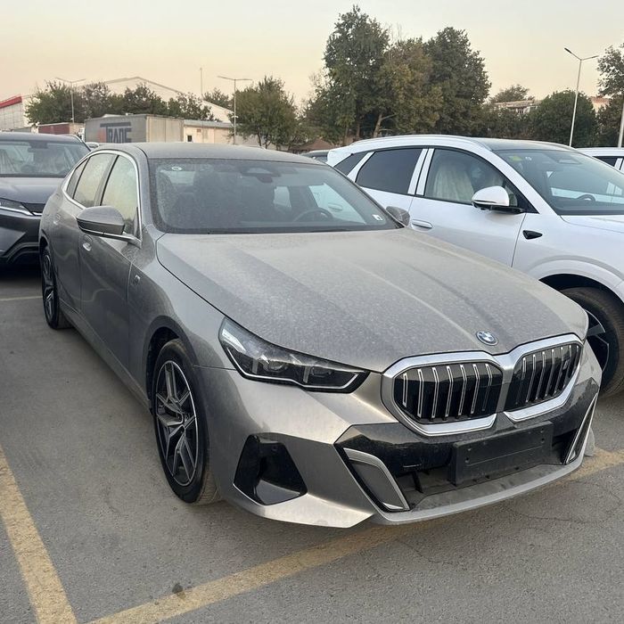 BMW i5 35L eDRIVE 2024