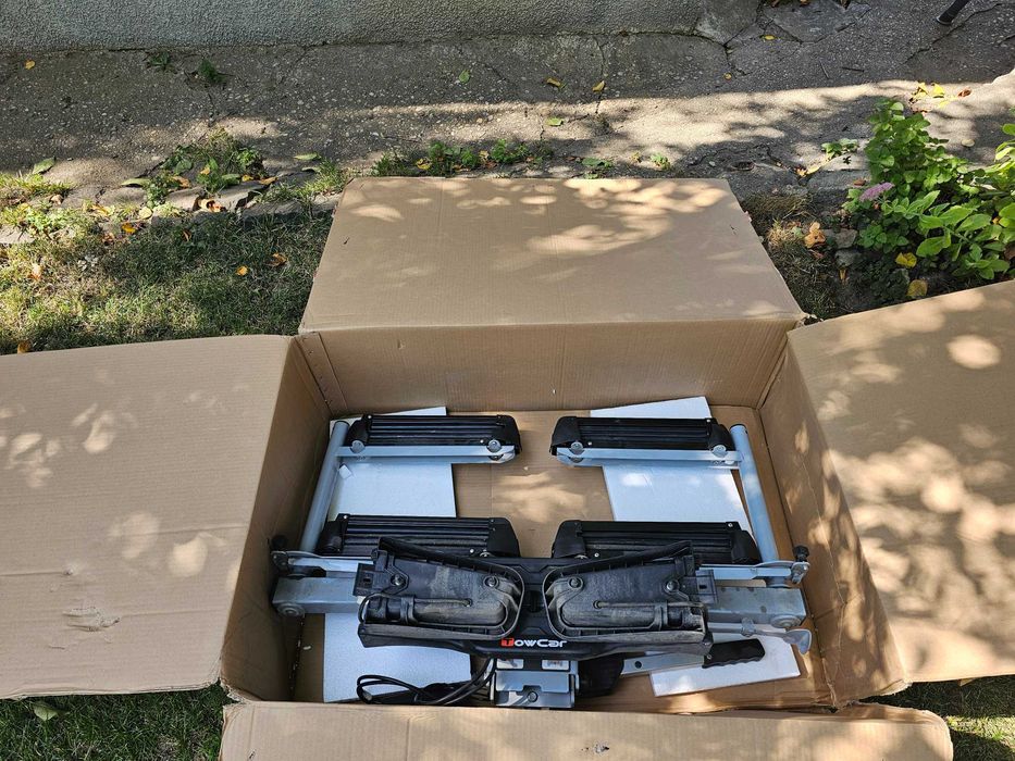 Suport schiuri cu prindere pe carligul de remorcare Aleo