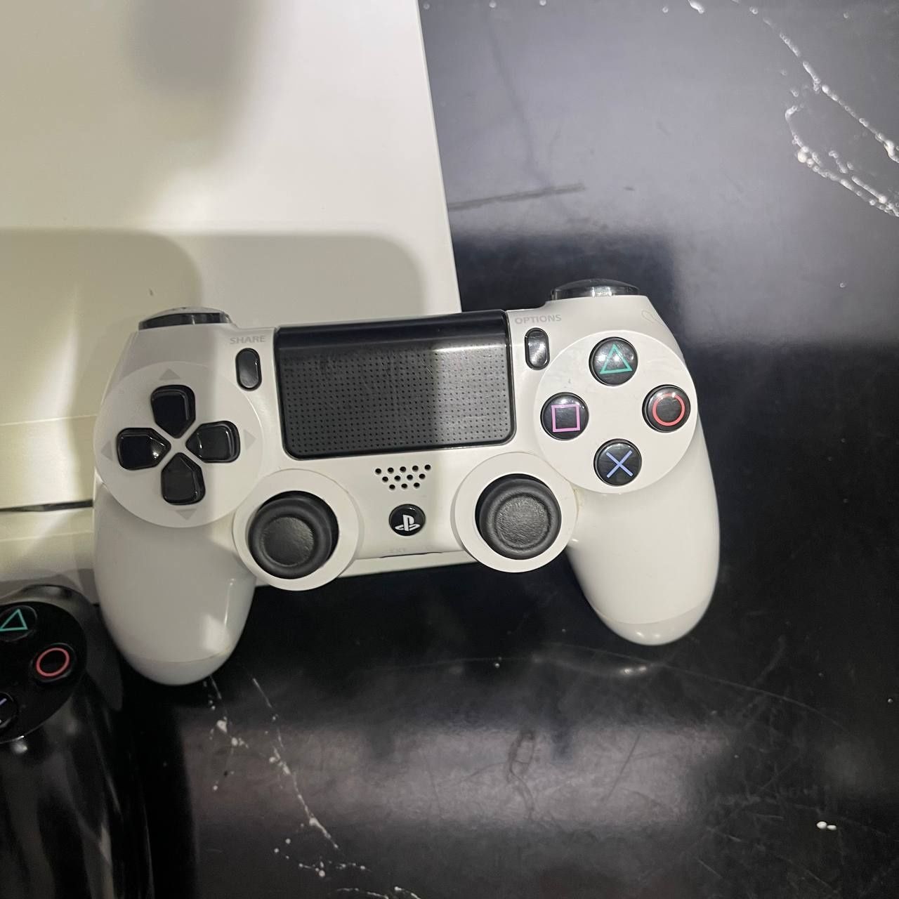 PlayStation 4/ 500gb   Korea   2 джойстик 12.52